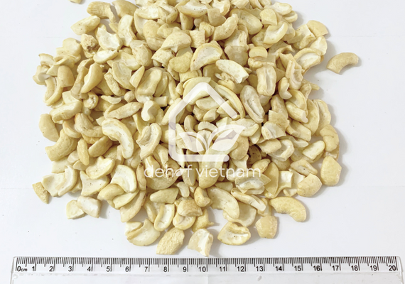 Vietnam Cashew Nuts - Large Whole Piece (LWP)