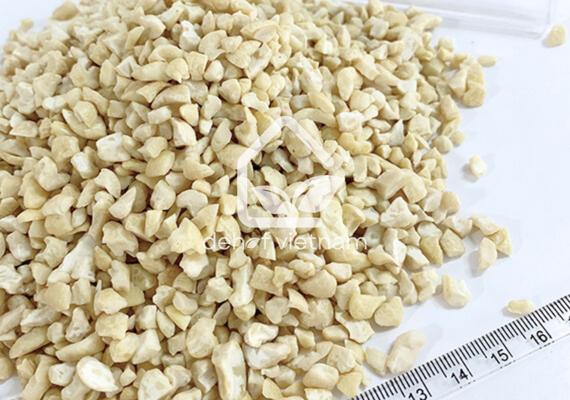 Vietnam Cashew Nuts - Small Piece (SP)